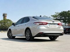 Toyota Camry Hybrid Luxury - ფოტო 6