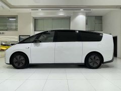 Li Auto MEGA Home Family Edition - ფოტო 3
