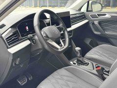Volkswagen Tiguan L 330TSI Automatic FWD R-Line Comfort Edition - фото 4