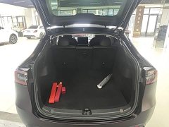 Tesla Model Y Long Range All-Wheel Drive - ფოტო 18