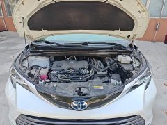 Toyota Sienna 2.5L Hybrid Premium Edition - photo 15