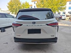 Toyota Sienna 2.5L Hybrid Premium Edition - photo 3