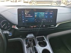 Toyota Sienna 2.5L Hybrid Premium Edition - photo 8
