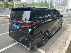 Toyota Vellfire Crown Hybrid 2.5L Executive Premier Edition - ფოტო 10