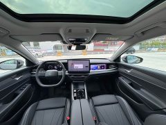 Volkswagen Passat Plug-in Hybrid ePro Flagship Edition - ფოტო 7