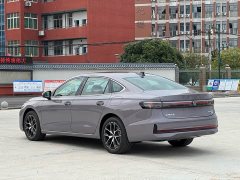 Volkswagen Passat Plug-in Hybrid ePro Flagship Edition - ფოტო 9