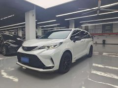 Toyota Sienna 2.5L Hybrid Platinum Edition - photo 1