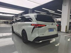 Toyota Sienna 2.5L Hybrid Platinum Edition - photo 20