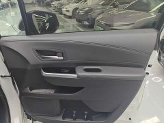 Toyota Sienna 2.5L Hybrid Platinum Edition - photo 9