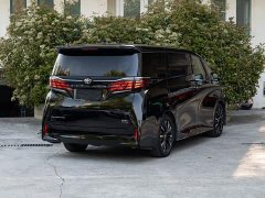 Toyota Alphard Hybrid 2.5L Premium Edition - фото 4