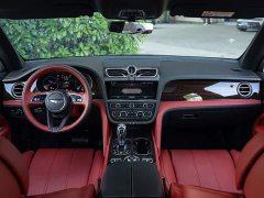 Bentley Bentayga 4.0T V8 Long Wheelbase - ფოტო 10