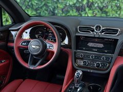 Bentley Bentayga 4.0T V8 Long Wheelbase - ფოტო 11