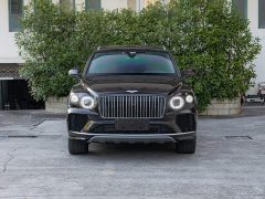 Bentley Bentayga 4.0T V8 Long Wheelbase - ფოტო 2