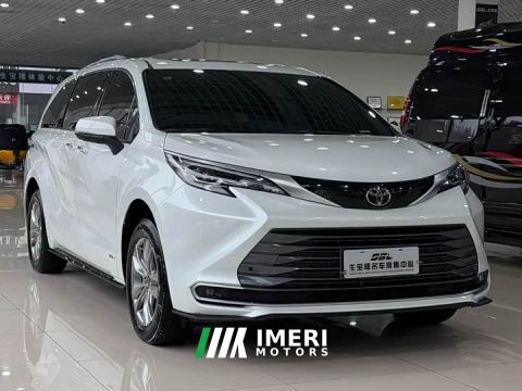 2024 Toyota Sienna 2.5L Hybrid AWD Luxury