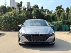 Hyundai Elantra 1.5L CVT Luxury - ფოტო 1