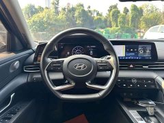 Hyundai Elantra 1.5L CVT Luxury - ფოტო 10