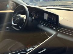 Hyundai Elantra 1.5L CVT Luxury - ფოტო 11