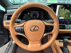 Lexus ES 300h Premium Edition - ფოტო 3