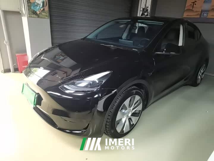 Tesla Model Y Facelift Rear-Wheel Drive