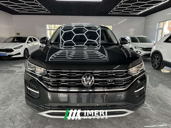 Volkswagen Taos 280TSI FWD Luxury Smart Connected Edition - car from China