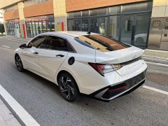 Hyundai Elantra 1.5L CVT Luxury - ფოტო 6