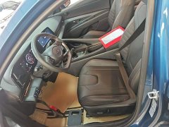 Hyundai Elantra 240TGDi DCT LUX Luxury Edition - photo 14