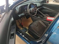 Hyundai Elantra 240TGDi DCT LUX Luxury Edition - photo 15