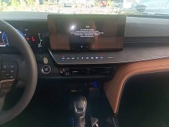 Toyota Camry 2.0GVP Luxury Edition - photo 12