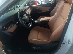 Toyota Camry 2.0GVP Luxury Edition - photo 14
