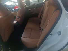 Toyota Camry 2.0GVP Luxury Edition - photo 16