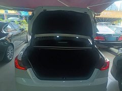 Toyota Camry 2.0GVP Luxury Edition - photo 18