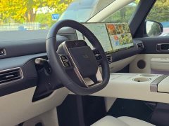 Li Auto MEGA Ultra Smart Refresh Edition - ფოტო 9