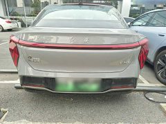 FAW Red Flag EH7 640 AWD Smart Select Edition - ფოტო 5