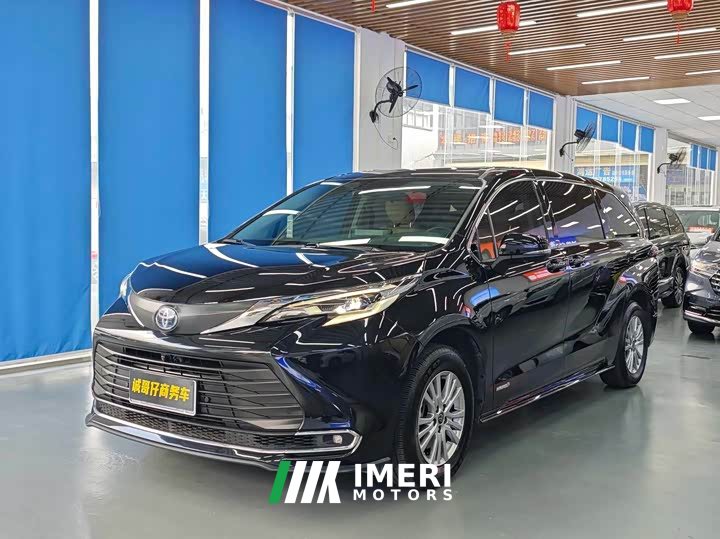 Toyota Sienna 2.5L Hybrid Comfort Edition - car from China