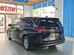 Toyota Sienna 2.5L Hybrid Comfort Edition - photo 16