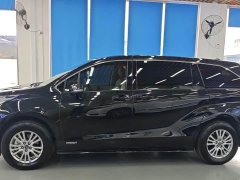 Toyota Sienna 2.5L Hybrid Comfort Edition - photo 4