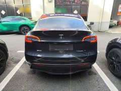 Tesla Model Y Rear-Wheel Drive - ფოტო 5