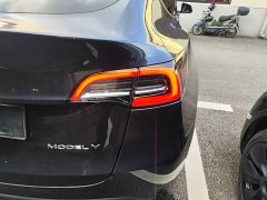 Tesla Model Y Rear-Wheel Drive - ფოტო 7