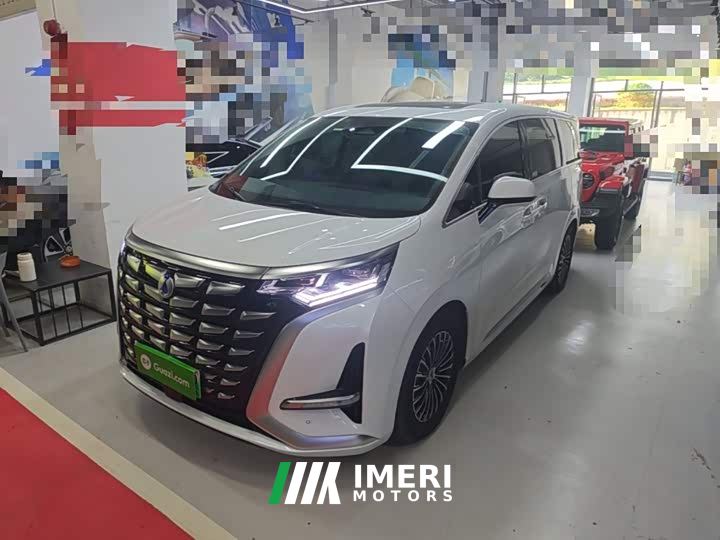 Denza D9 DM-i 980 AWD Luxury