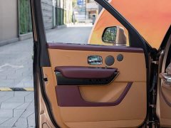 Rolls-Royce Cullinan Black Badge - ფოტო 18