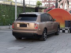 Rolls-Royce Cullinan Black Badge - ფოტო 4