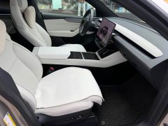 Tesla Model Y L Long Range All-Wheel Drive - ფოტო 10
