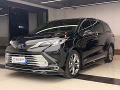 Toyota Sienna 2.5L Hybrid Platinum Edition - photo 1