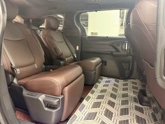 Toyota Sienna 2.5L Hybrid Platinum Edition - photo 16