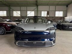 AITO M9 Extended Range Ultra 6-Seater - ფოტო 2