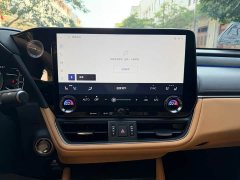 Lexus ES 300h Premium Edition - ფოტო 12