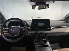 Toyota Sienna 2.5L Hybrid Premium Edition - ფოტო 6