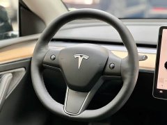 Tesla Model Y Standard Range RWD - photo 11