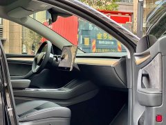 Tesla Model Y Standard Range RWD - photo 16