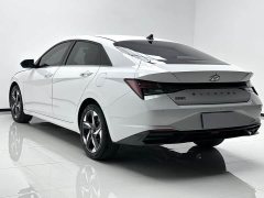 Hyundai Elantra 1.5L CVT Luxury - ფოტო 3